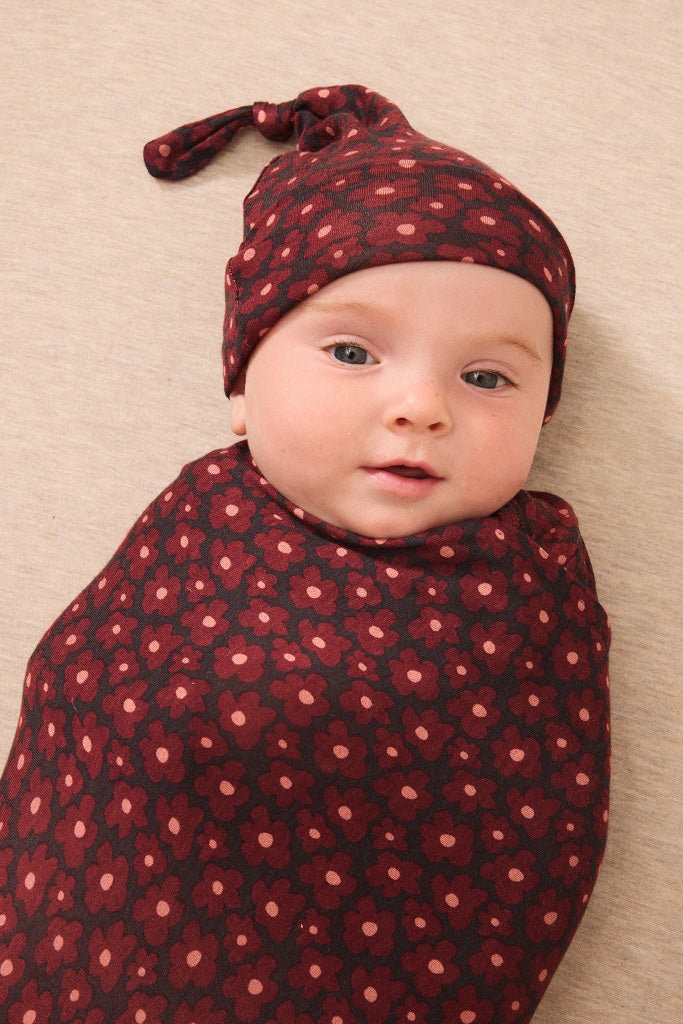 Midnight Daisy Swaddle + Hat Set