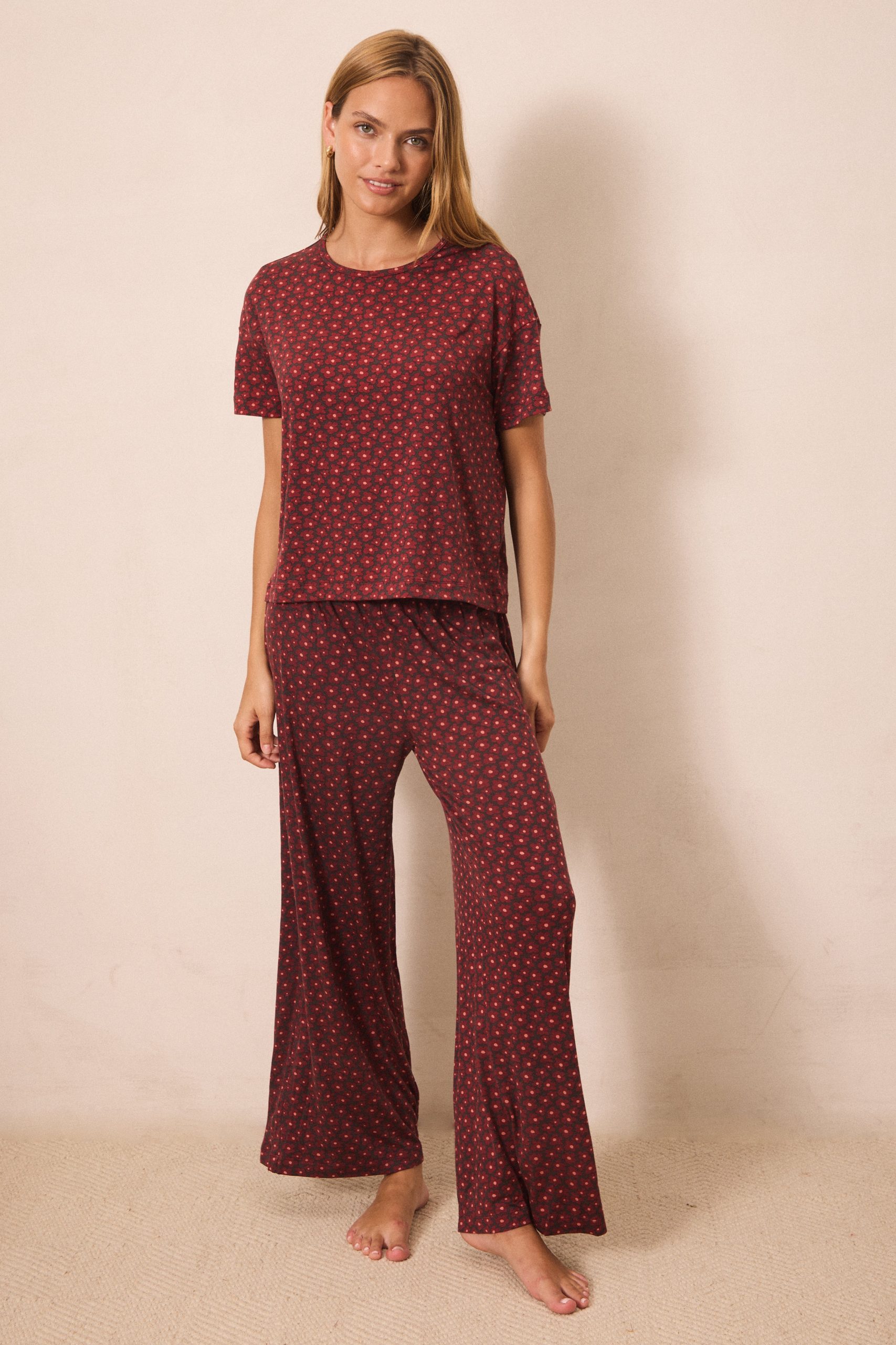 Midnight Daisy Short-Sleeve Women's Sleep Set