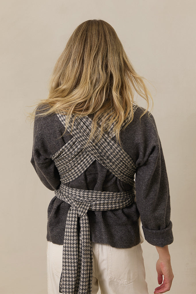 Stormy Houndstooth Wrap - Image 3